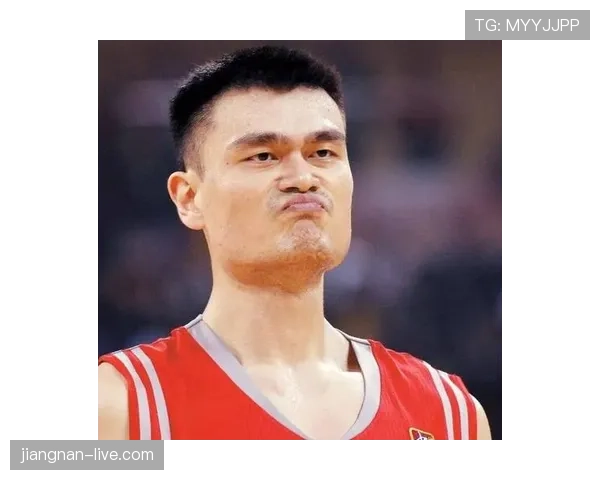 姚明退役后住上海老洋房，早餐还是那碗泡饭配榨菜？